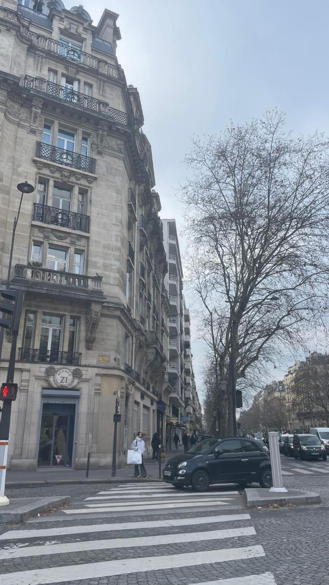 Appartement Grand Proche Champs Elysees Parijs